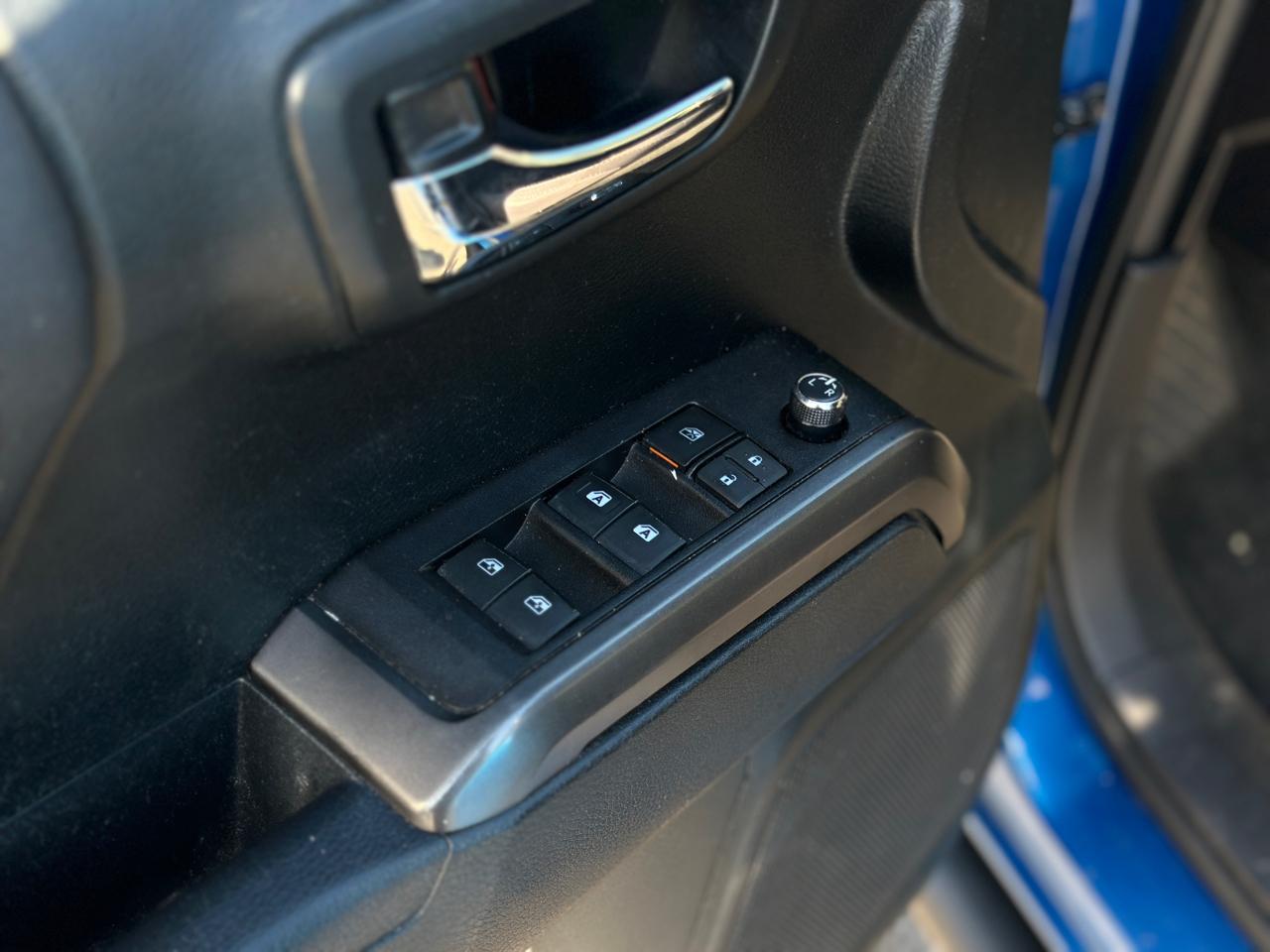 Toyota Tacoma TRD Off Road Double Cab 5' Bed V6 4x4 MT (Natl) 2017