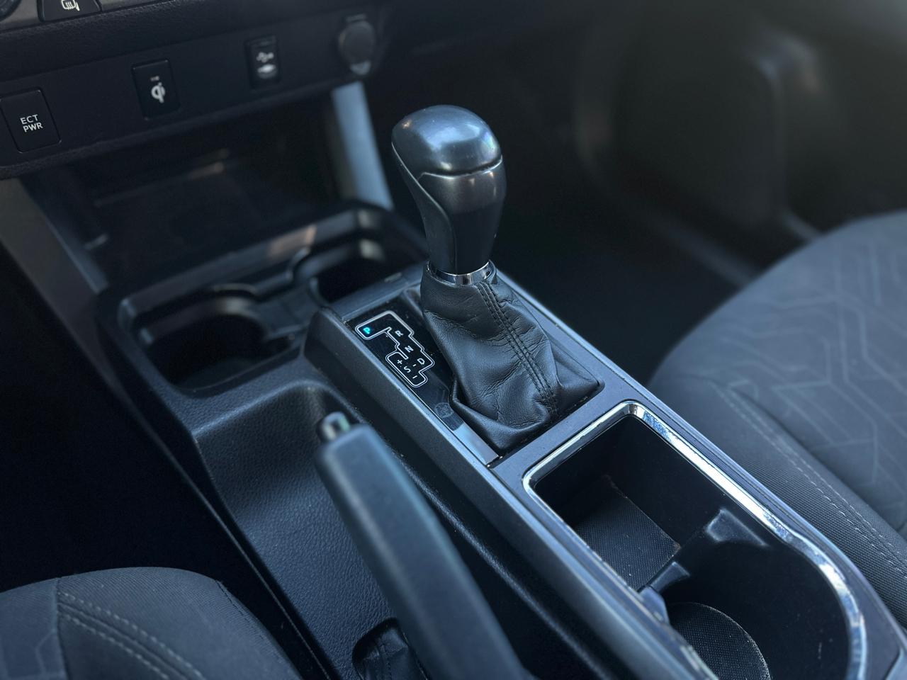 Toyota Tacoma TRD Off Road Double Cab 5' Bed V6 4x4 MT (Natl) 2017