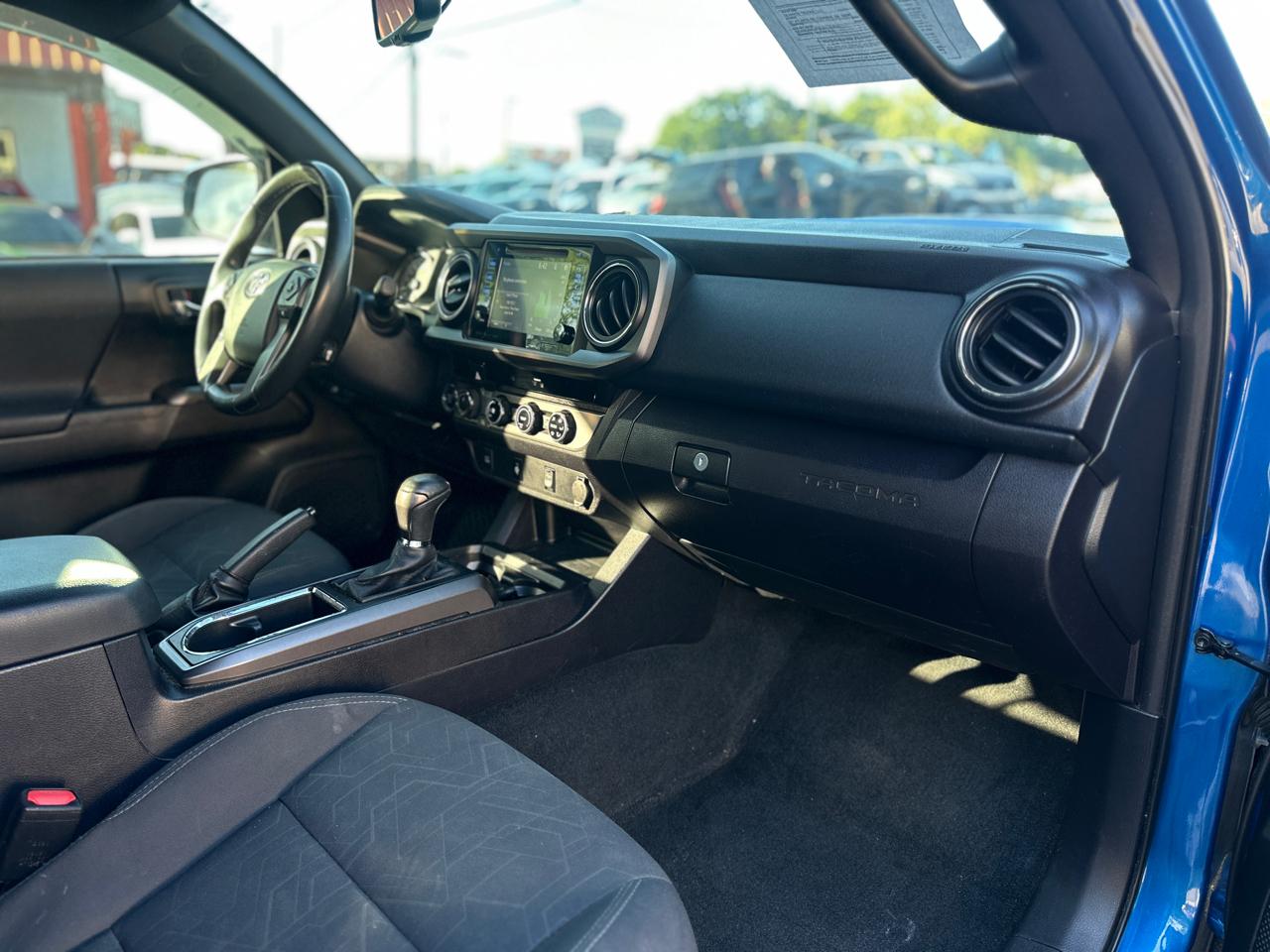 Toyota Tacoma TRD Off Road Double Cab 5' Bed V6 4x4 MT (Natl) 2017