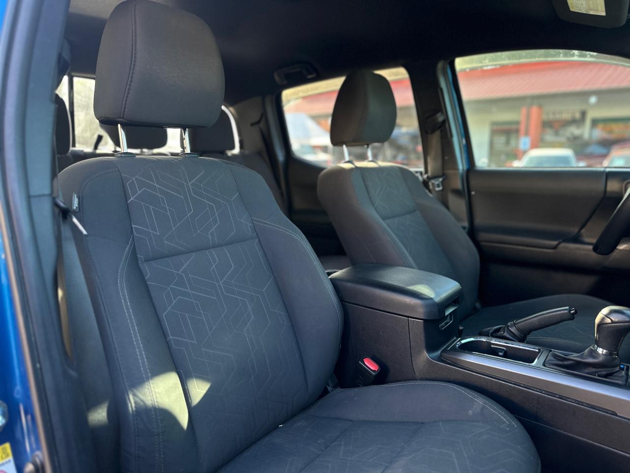 Toyota Tacoma TRD Off Road Double Cab 5' Bed V6 4x4 MT (Natl) 2017