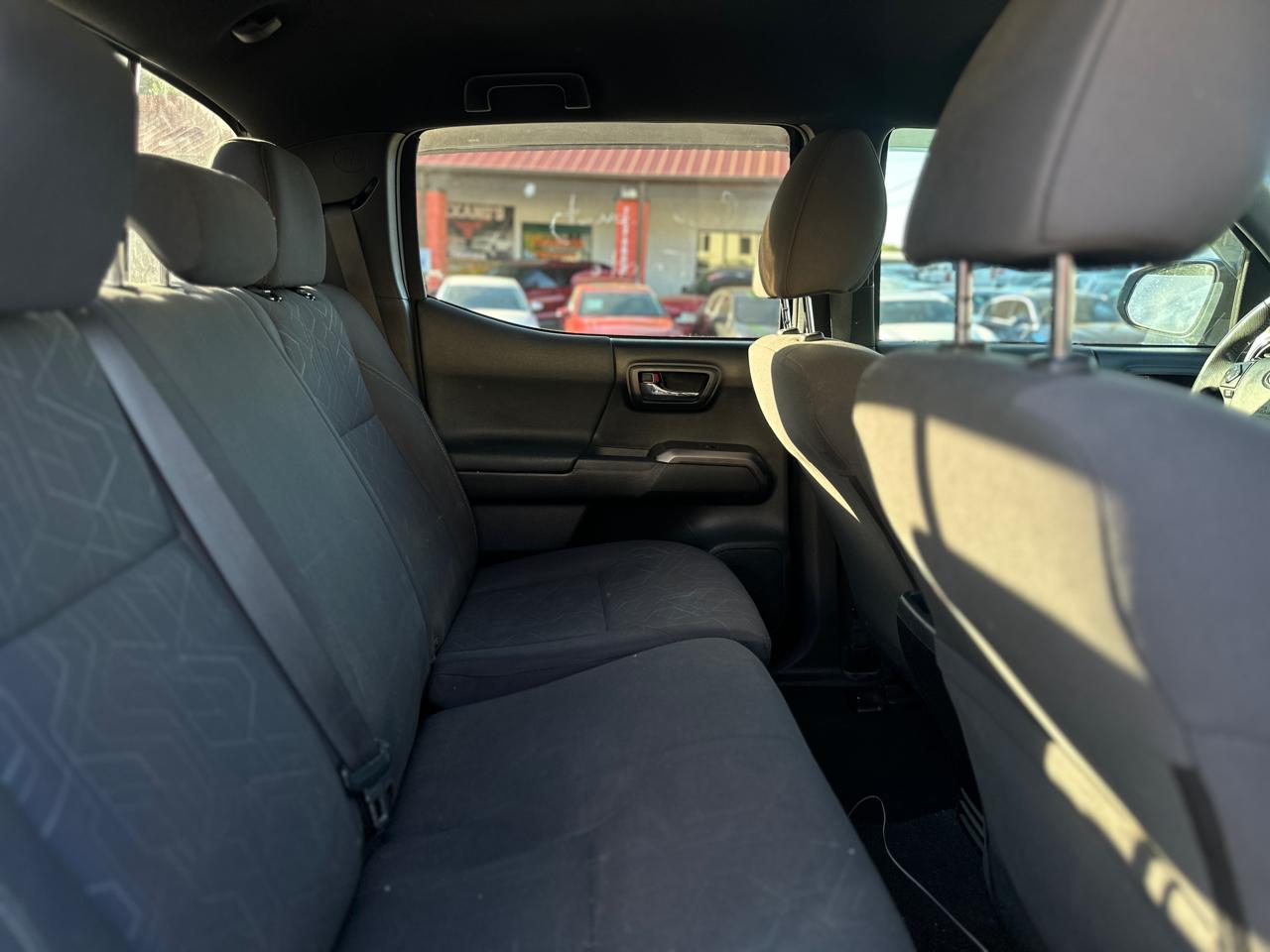 Toyota Tacoma TRD Off Road Double Cab 5' Bed V6 4x4 MT (Natl) 2017