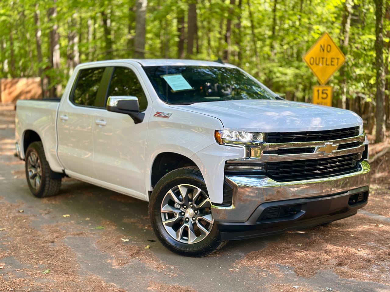 Chevrolet Silverado 1500 LTD 4WD Crew Cab 147" LT w/1LT 2022