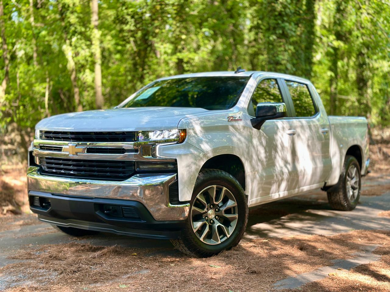 Chevrolet Silverado 1500 LTD 4WD Crew Cab 147" LT w/1LT 2022