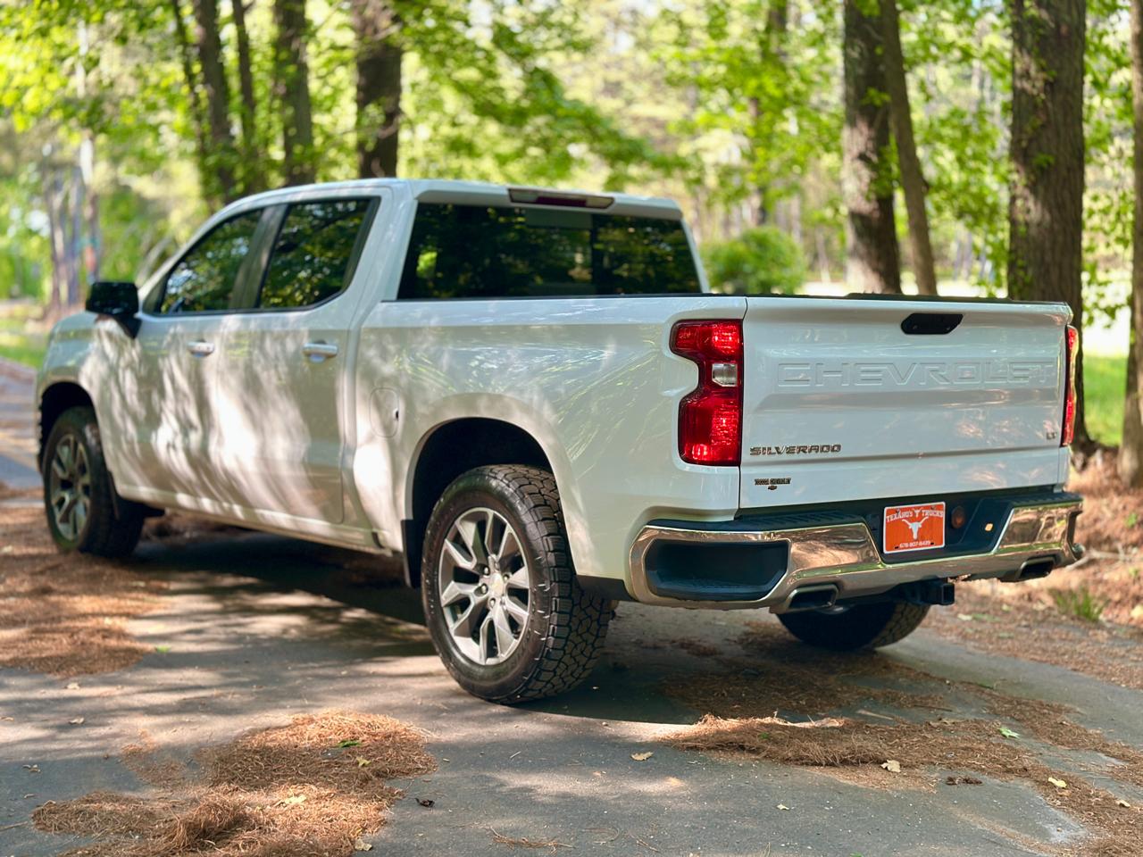 Chevrolet Silverado 1500 LTD 4WD Crew Cab 147" LT w/1LT 2022