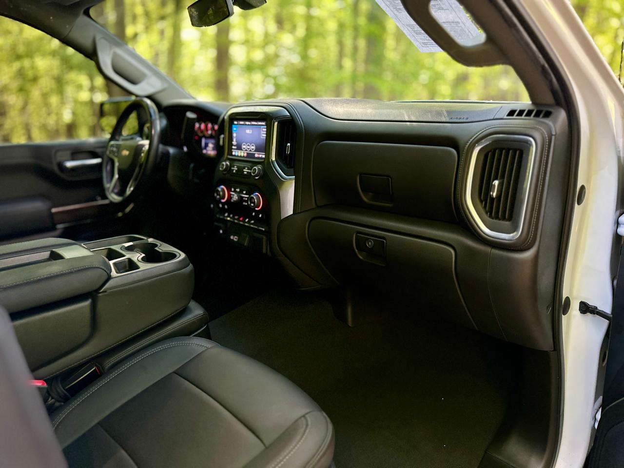 Chevrolet Silverado 1500 LTD 4WD Crew Cab 147" LT w/1LT 2022