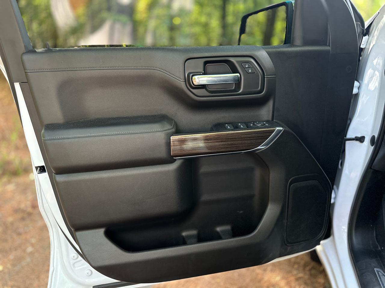 Chevrolet Silverado 1500 LTD 4WD Crew Cab 147" LT w/1LT 2022