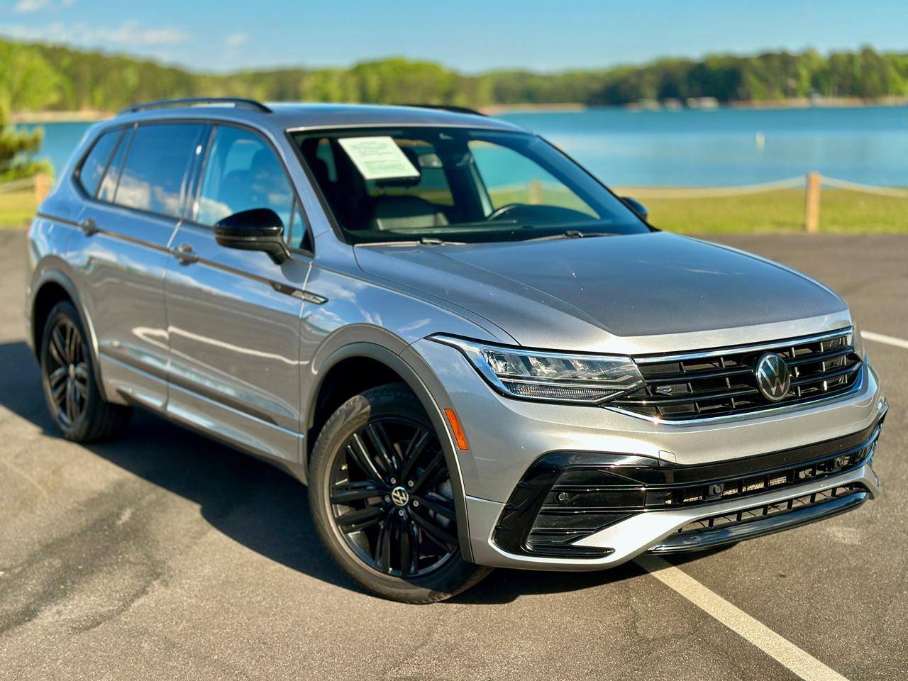 Volkswagen Tiguan 2.0T SE R-Line Black FWD 2022