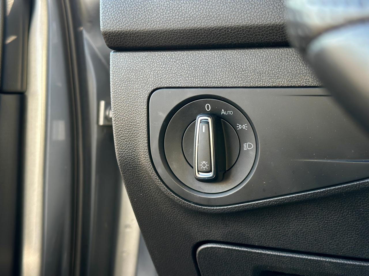 Volkswagen Tiguan 2.0T SE R-Line Black FWD 2022