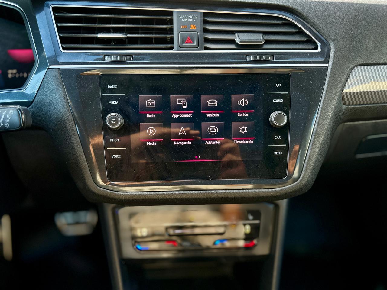 Volkswagen Tiguan 2.0T SE R-Line Black FWD 2022