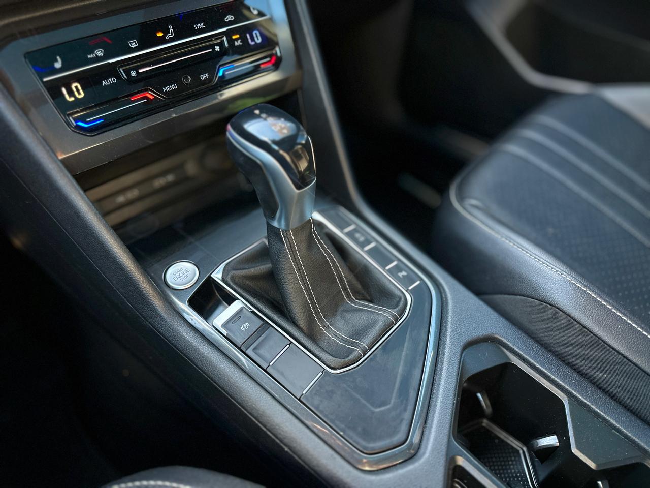 Volkswagen Tiguan 2.0T SE R-Line Black FWD 2022