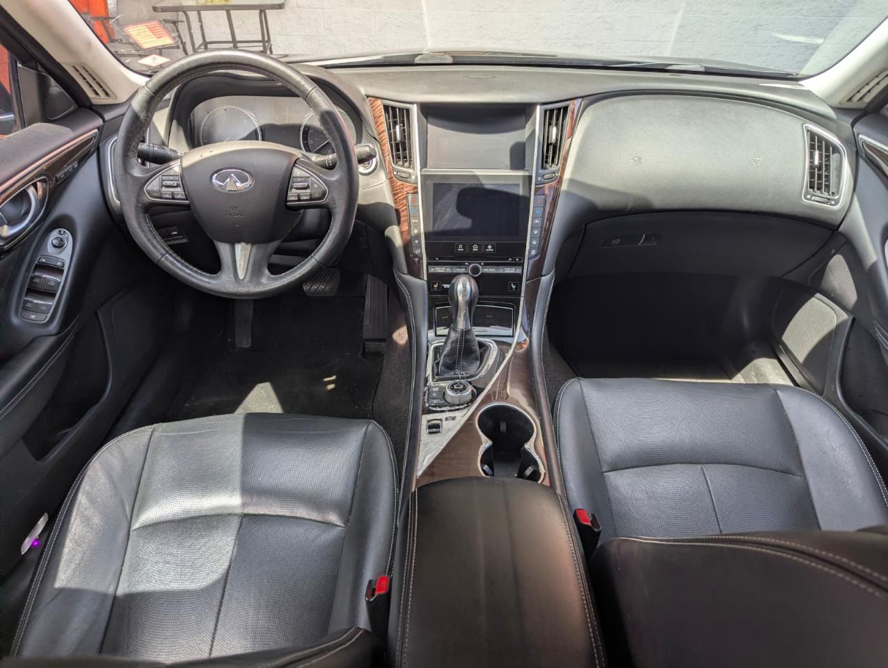 Infiniti Q50 4dr Sdn 3.0t Premium RWD 2016