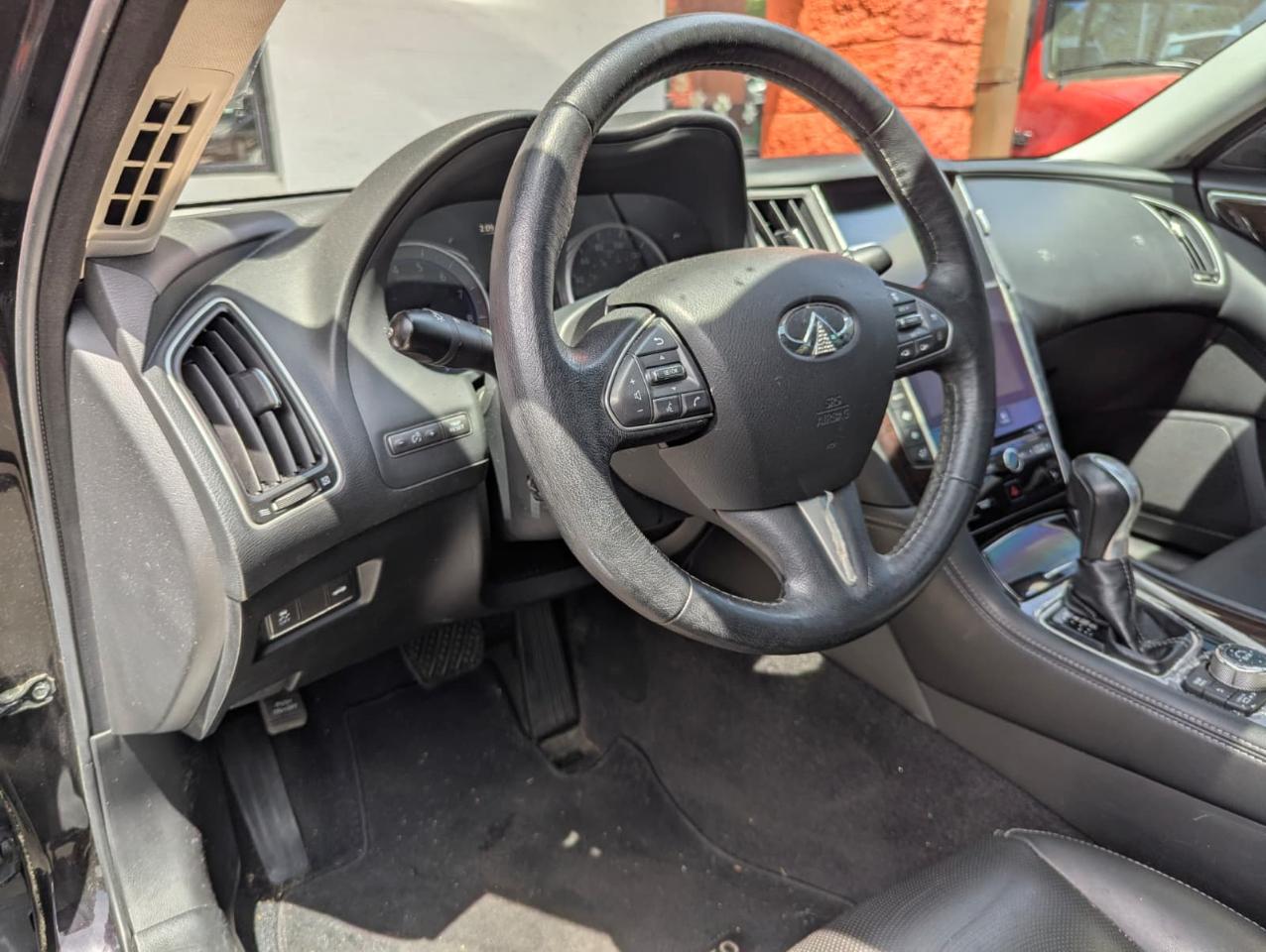 Infiniti Q50 4dr Sdn 3.0t Premium RWD 2016