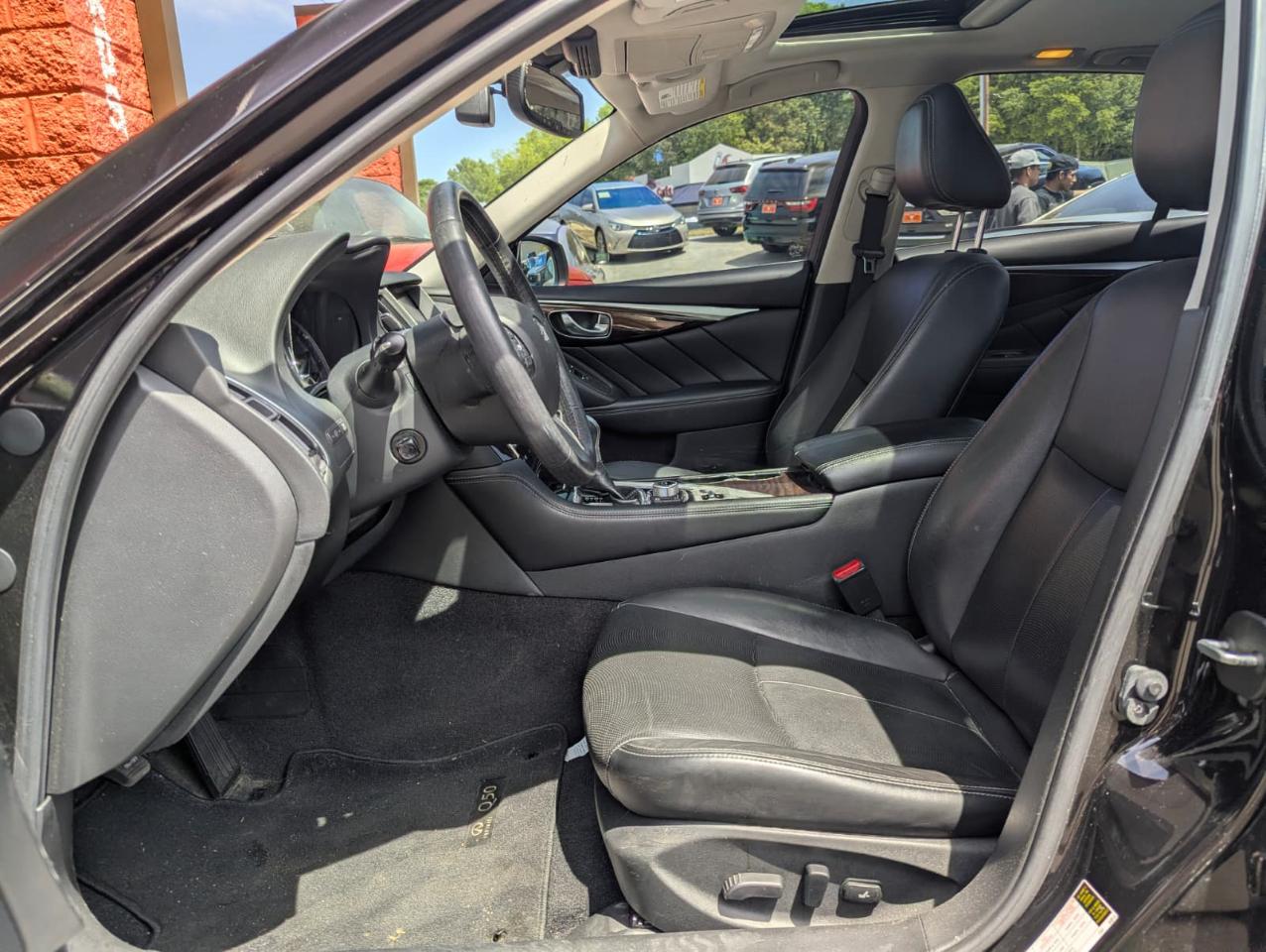 Infiniti Q50 4dr Sdn 3.0t Premium RWD 2016