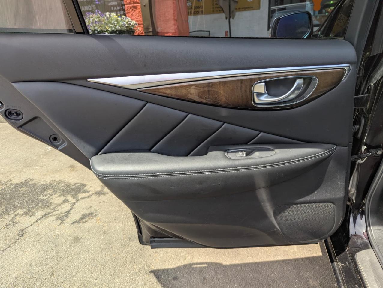 Infiniti Q50 4dr Sdn 3.0t Premium RWD 2016