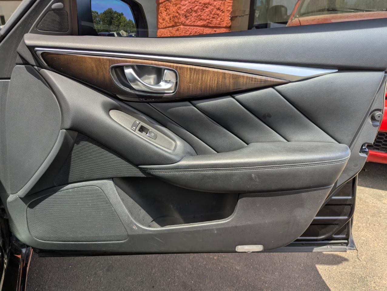 Infiniti Q50 4dr Sdn 3.0t Premium RWD 2016