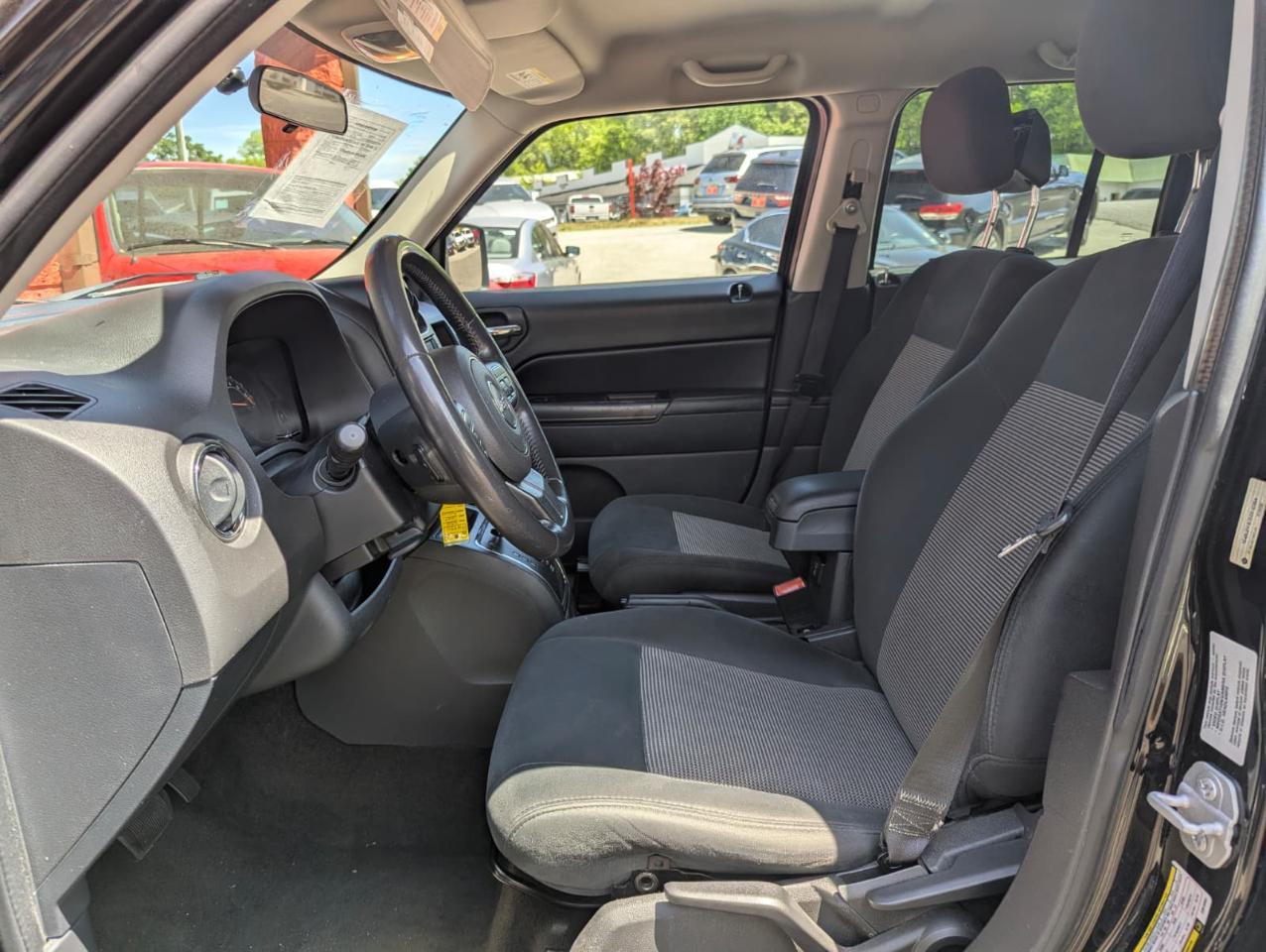 Jeep Patriot FWD 4dr Latitude 2014