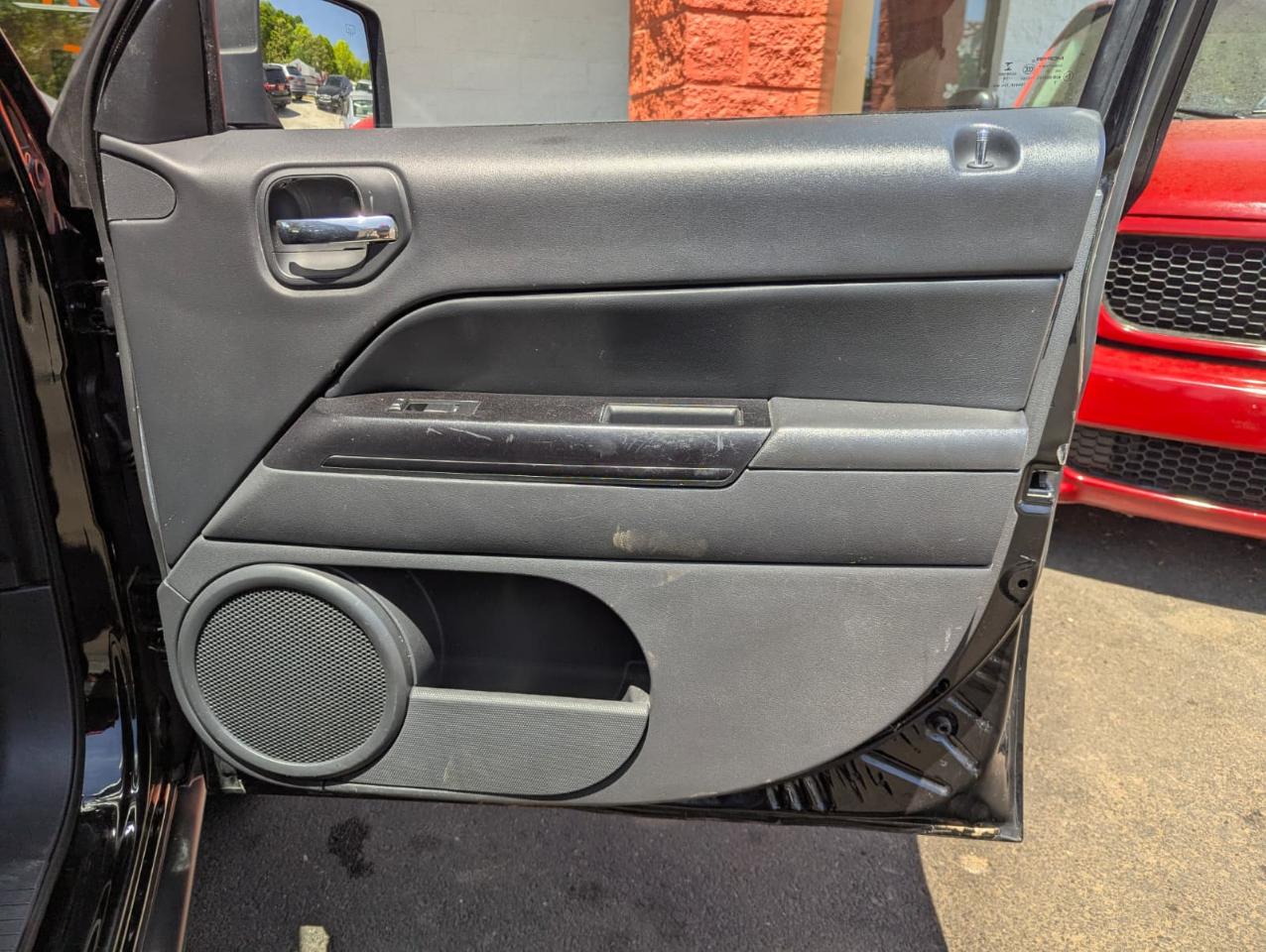 Jeep Patriot FWD 4dr Latitude 2014