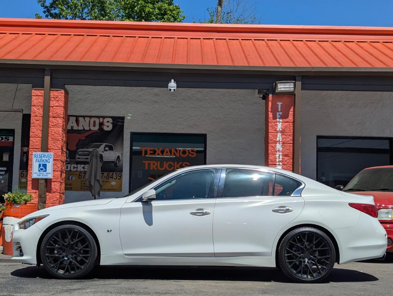 Infiniti Q50 4dr Sdn Premium RWD 2015