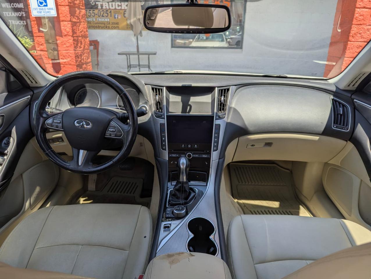 Infiniti Q50 4dr Sdn Premium RWD 2015