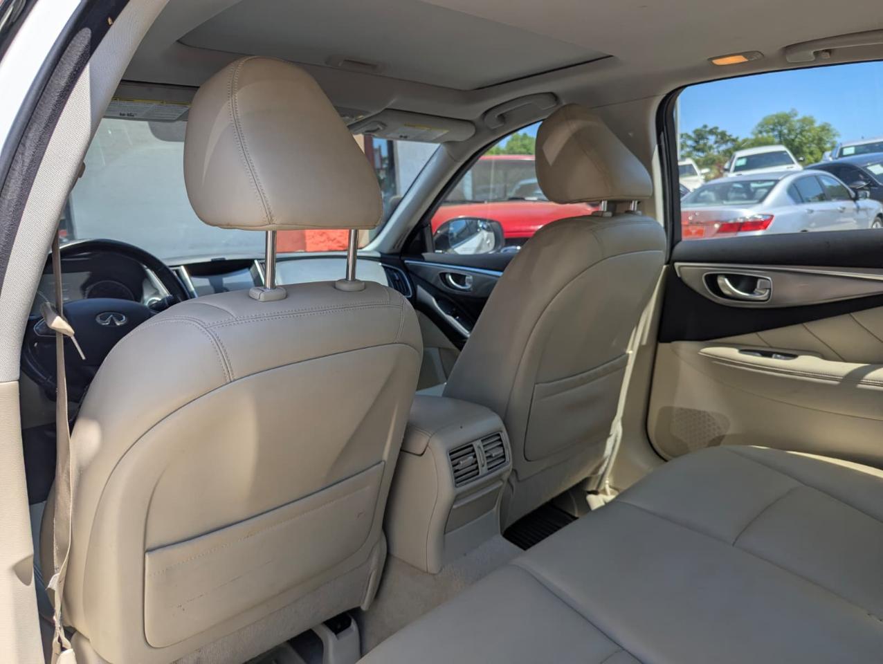 Infiniti Q50 4dr Sdn Premium RWD 2015