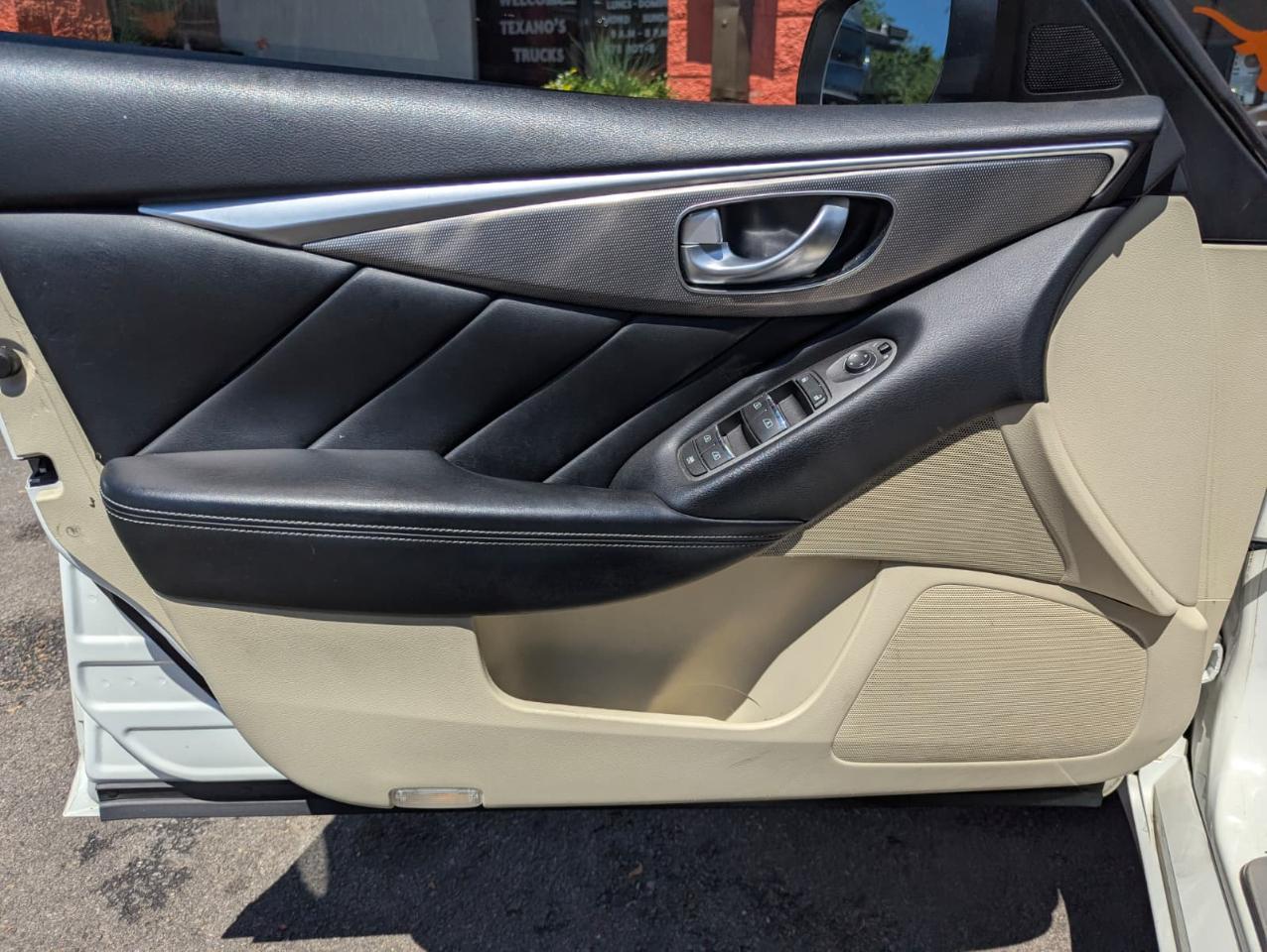 Infiniti Q50 4dr Sdn Premium RWD 2015