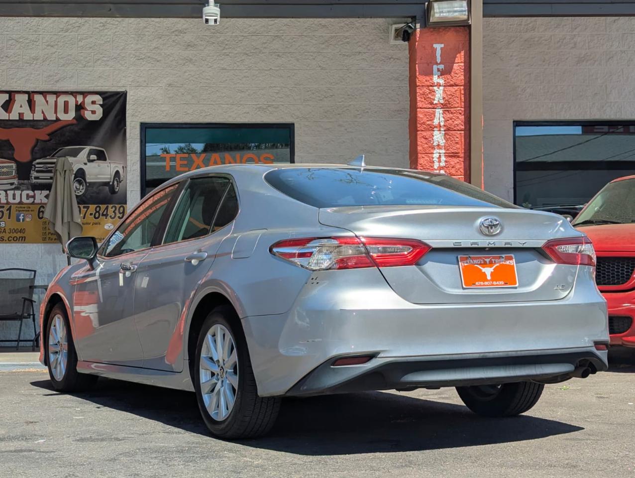 Toyota Camry LE Auto (Natl) 2020