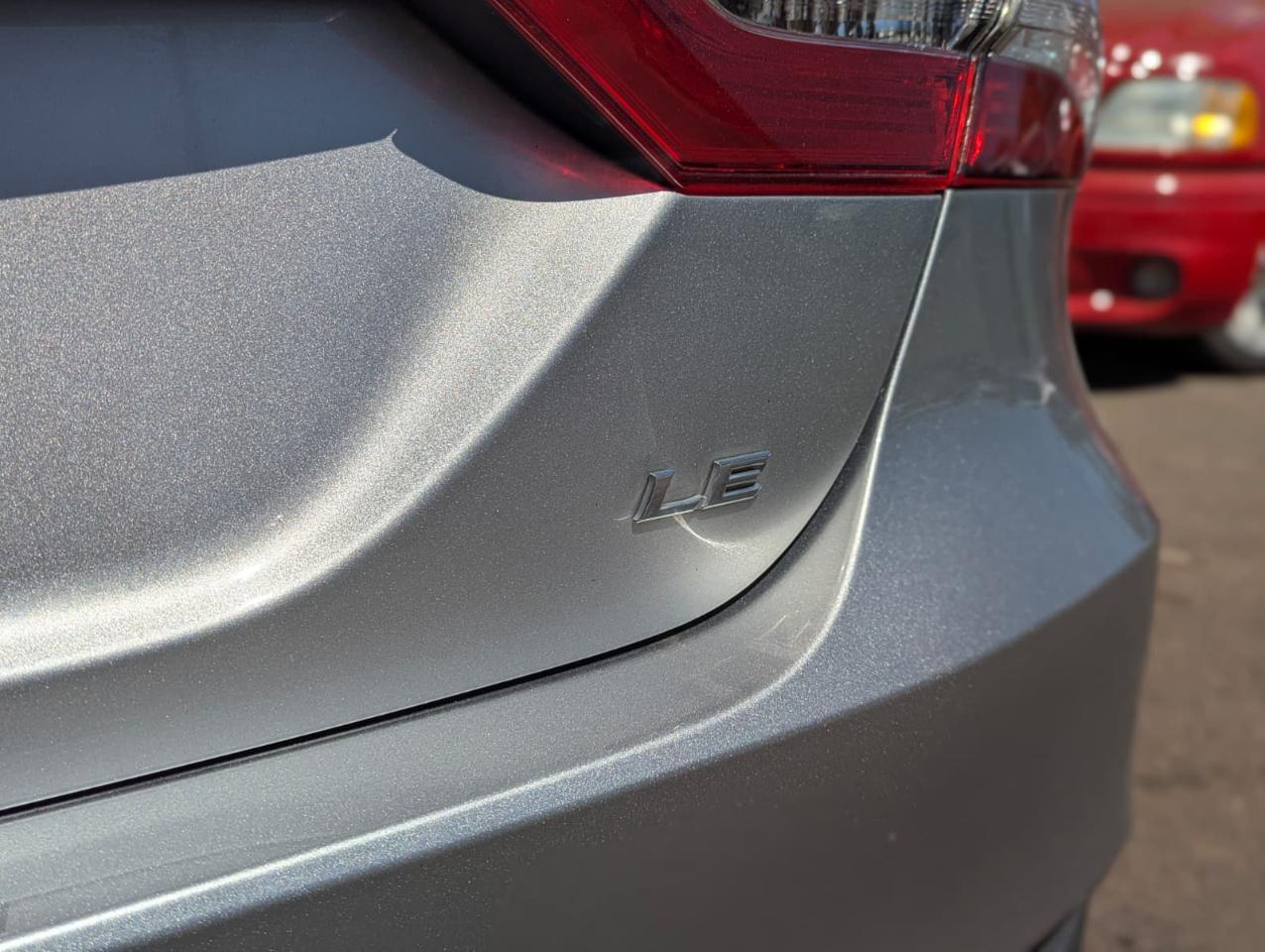 Toyota Camry LE Auto (Natl) 2020