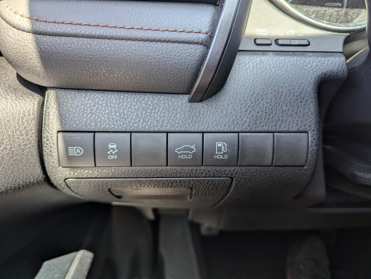 Toyota Camry LE Auto (Natl) 2020