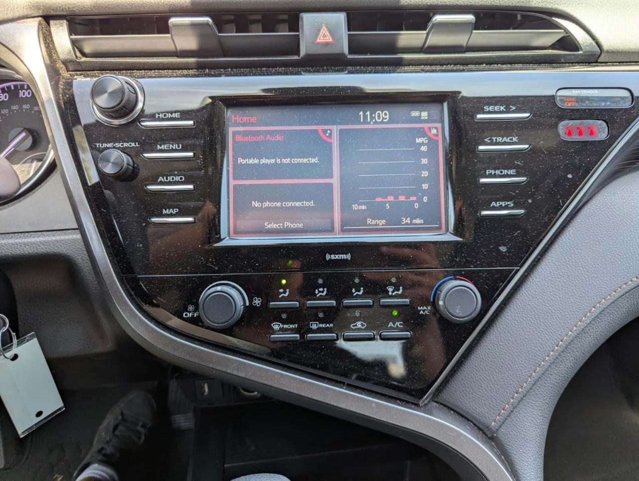 Toyota Camry LE Auto (Natl) 2020