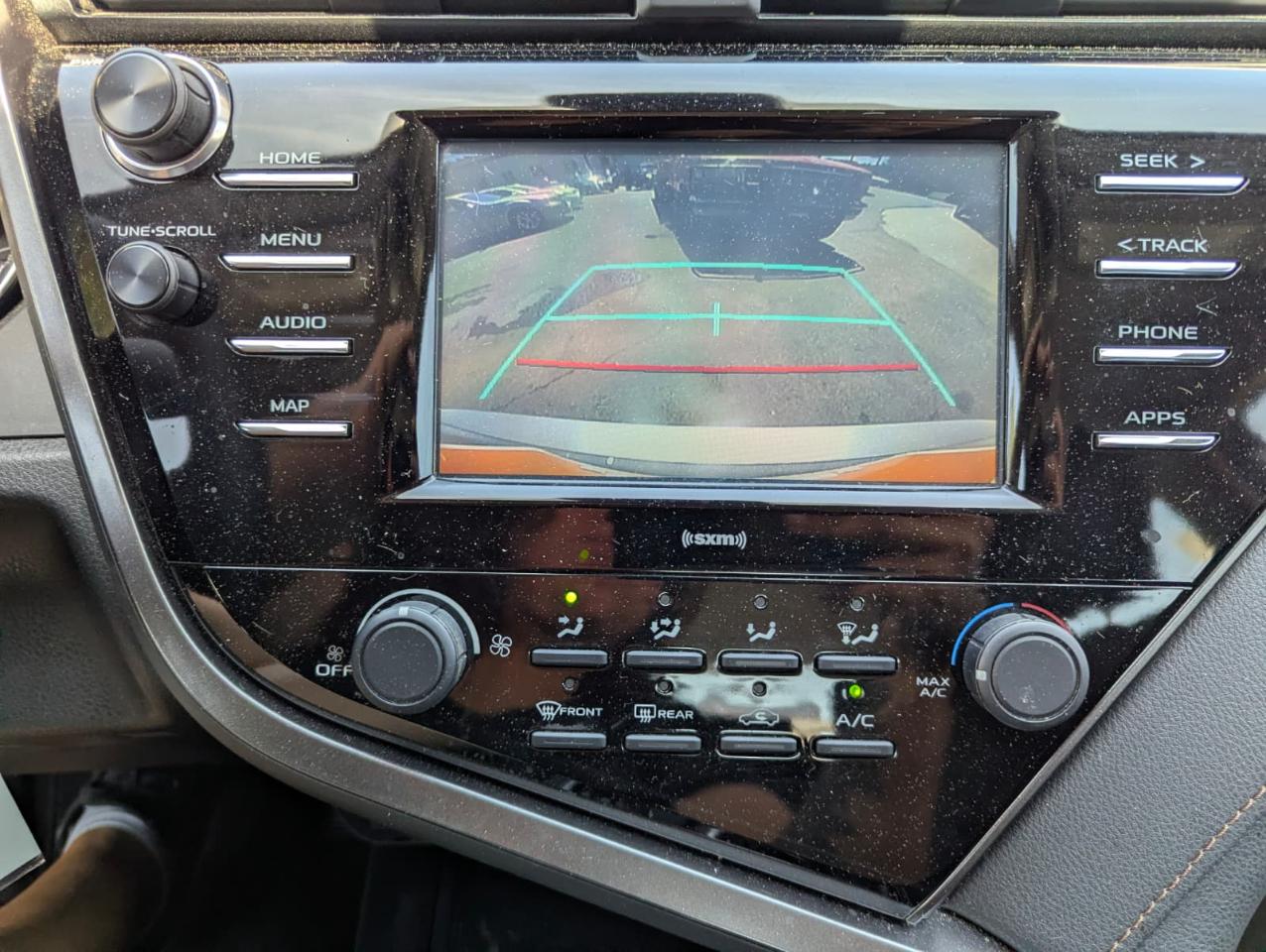 Toyota Camry LE Auto (Natl) 2020