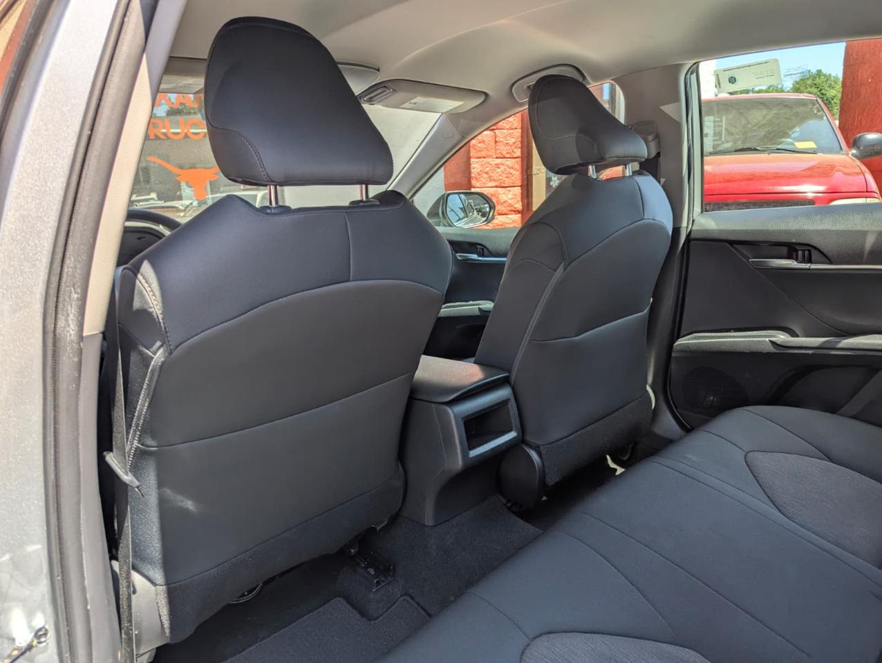 Toyota Camry LE Auto (Natl) 2020