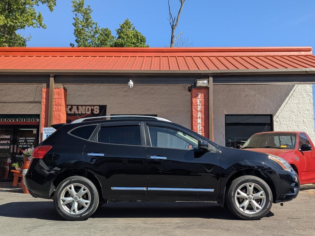 Nissan Rogue FWD 4dr SV 2011