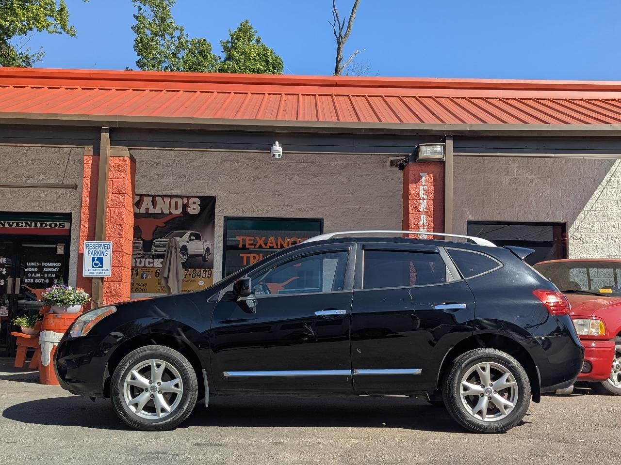 Nissan Rogue FWD 4dr SV 2011