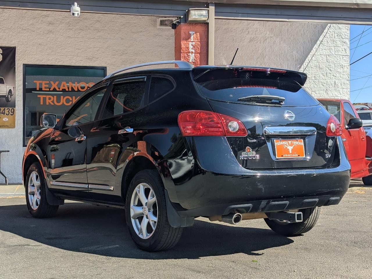 Nissan Rogue FWD 4dr SV 2011