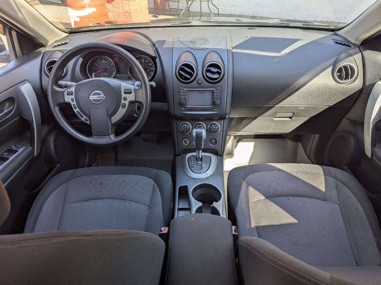 Nissan Rogue FWD 4dr SV 2011