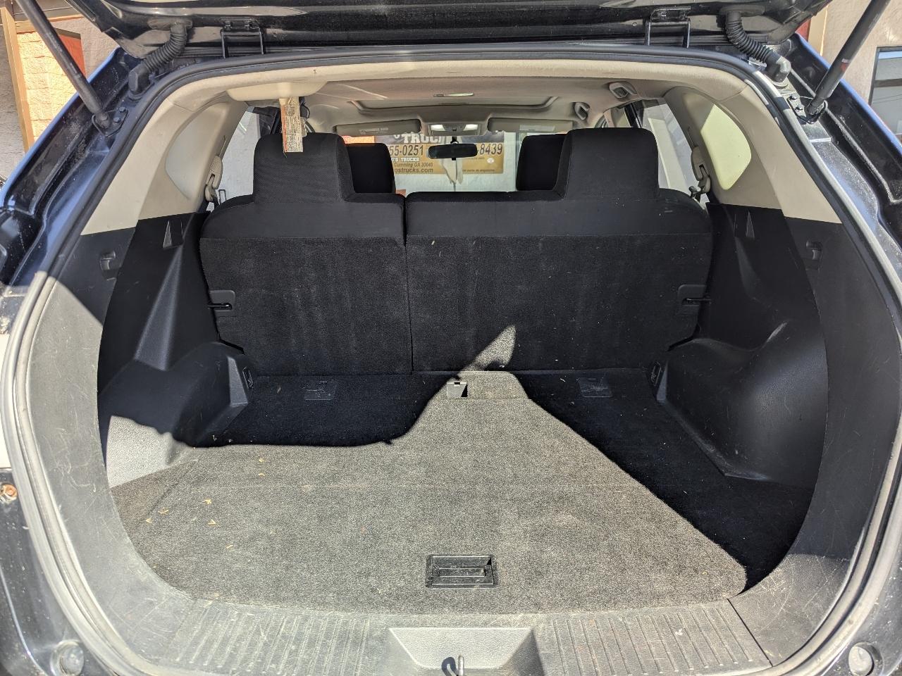 Nissan Rogue FWD 4dr SV 2011