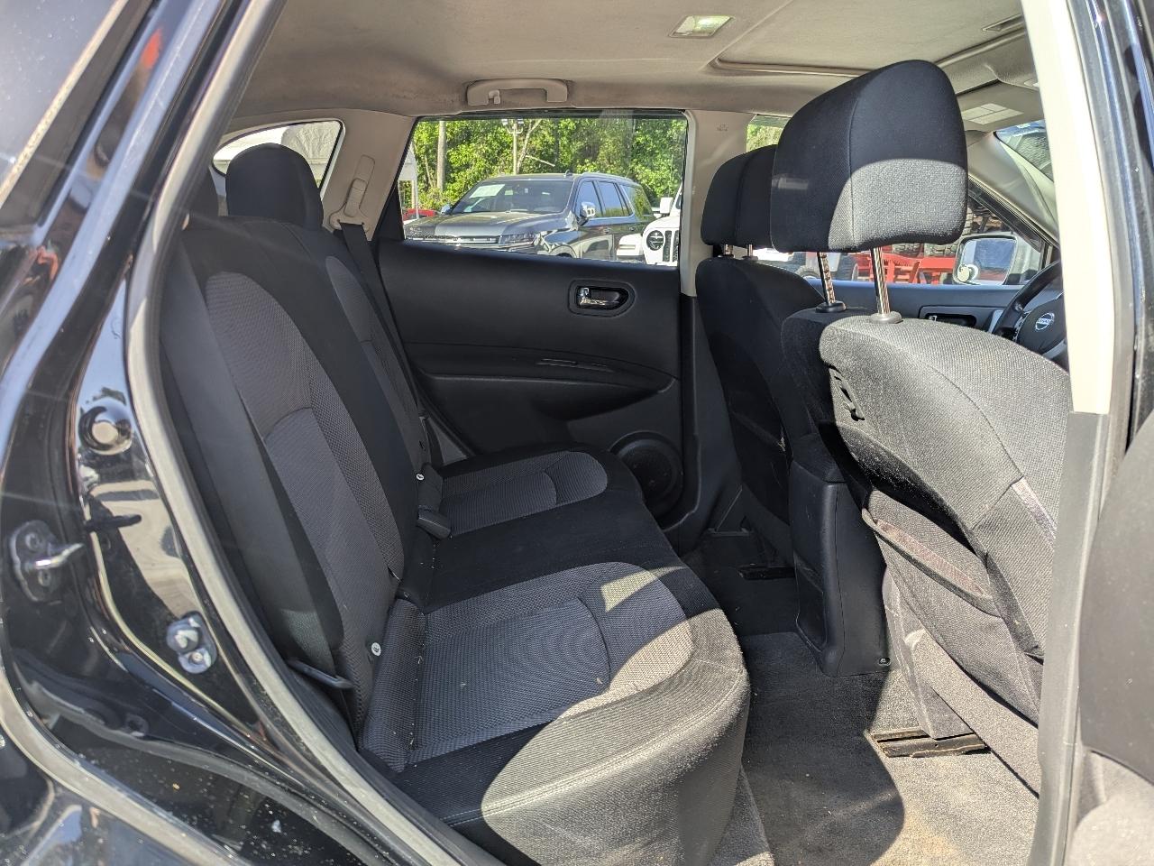 Nissan Rogue FWD 4dr SV 2011