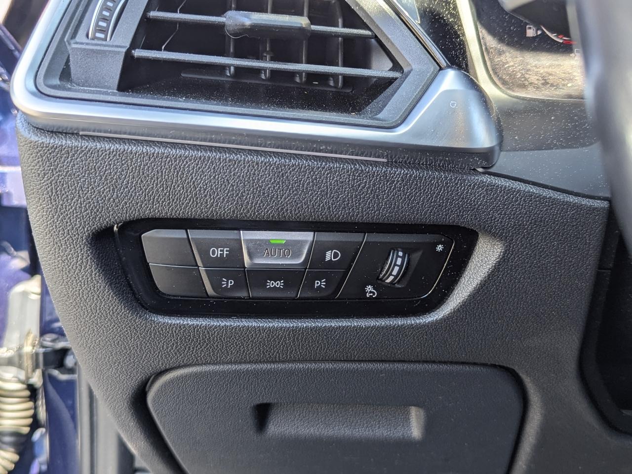 BMW 3 Series 330i xDrive Sedan 2019