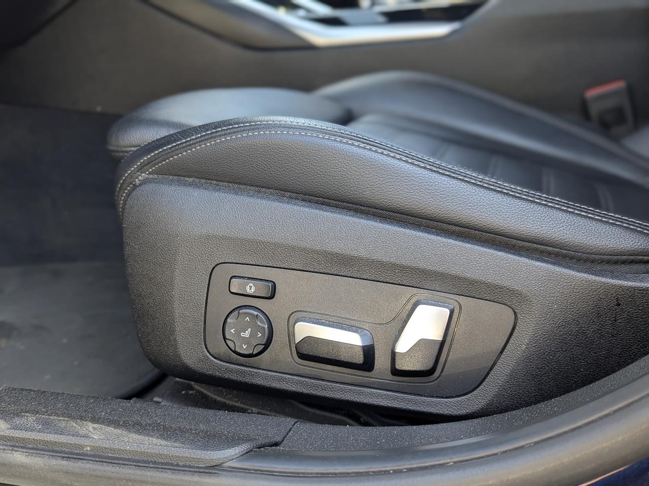 BMW 3 Series 330i xDrive Sedan 2019