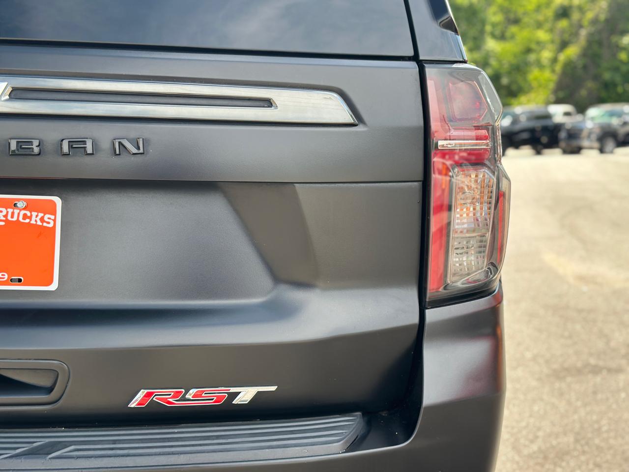 Chevrolet Suburban 4WD 4dr RST 2022