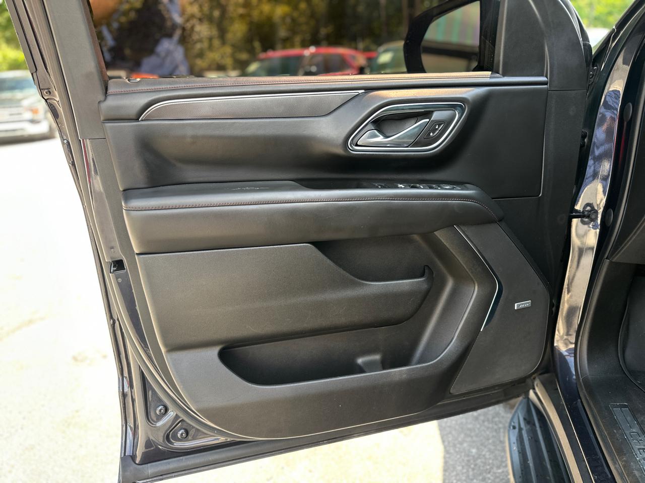 Chevrolet Suburban 4WD 4dr RST 2022