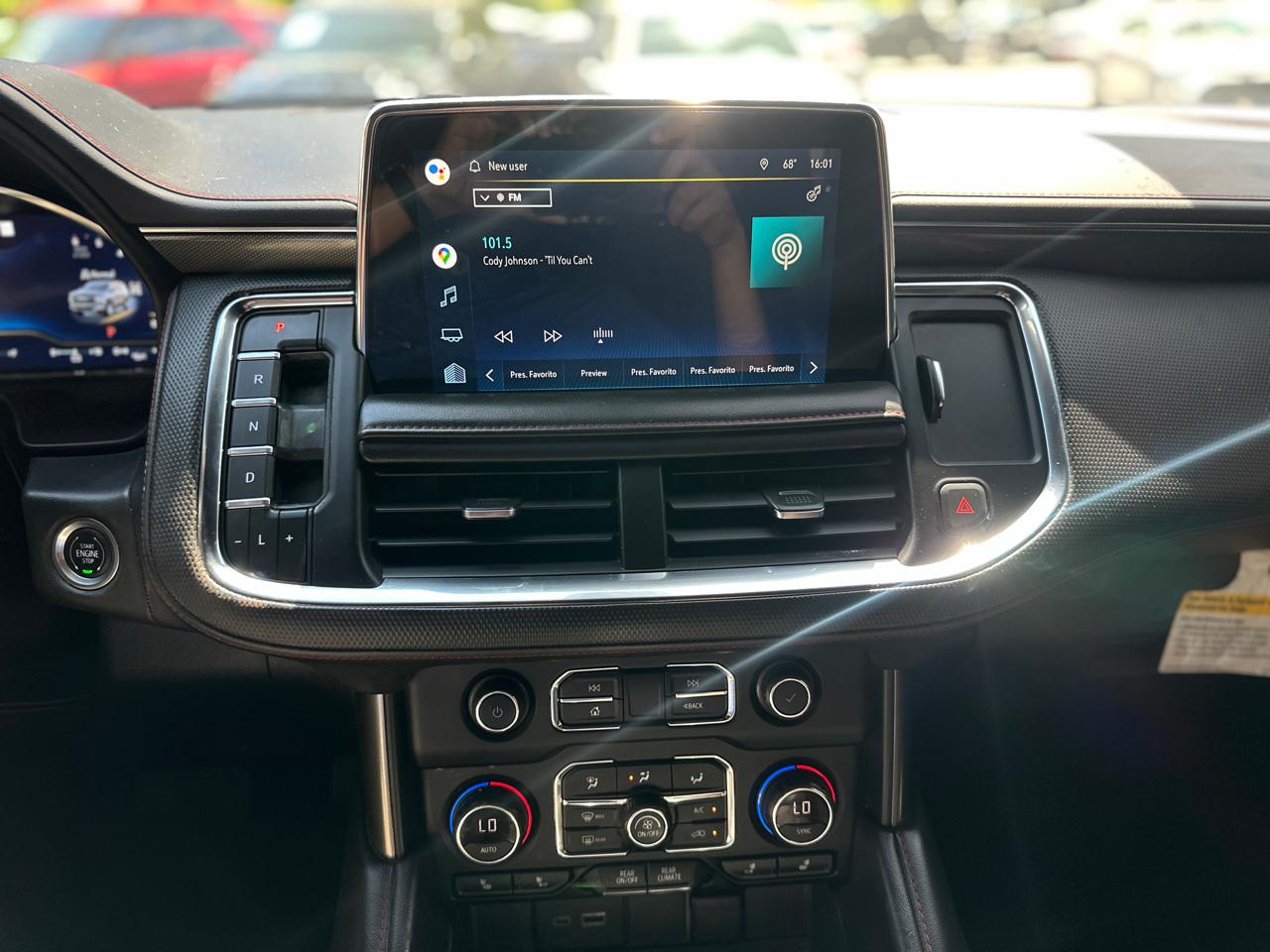 Chevrolet Suburban 4WD 4dr RST 2022