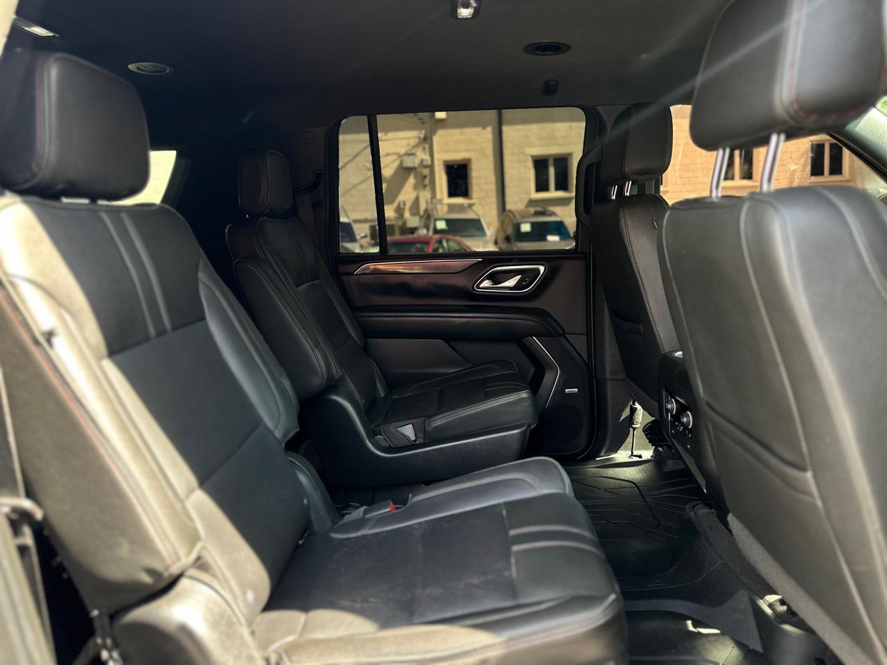 Chevrolet Suburban 4WD 4dr RST 2022