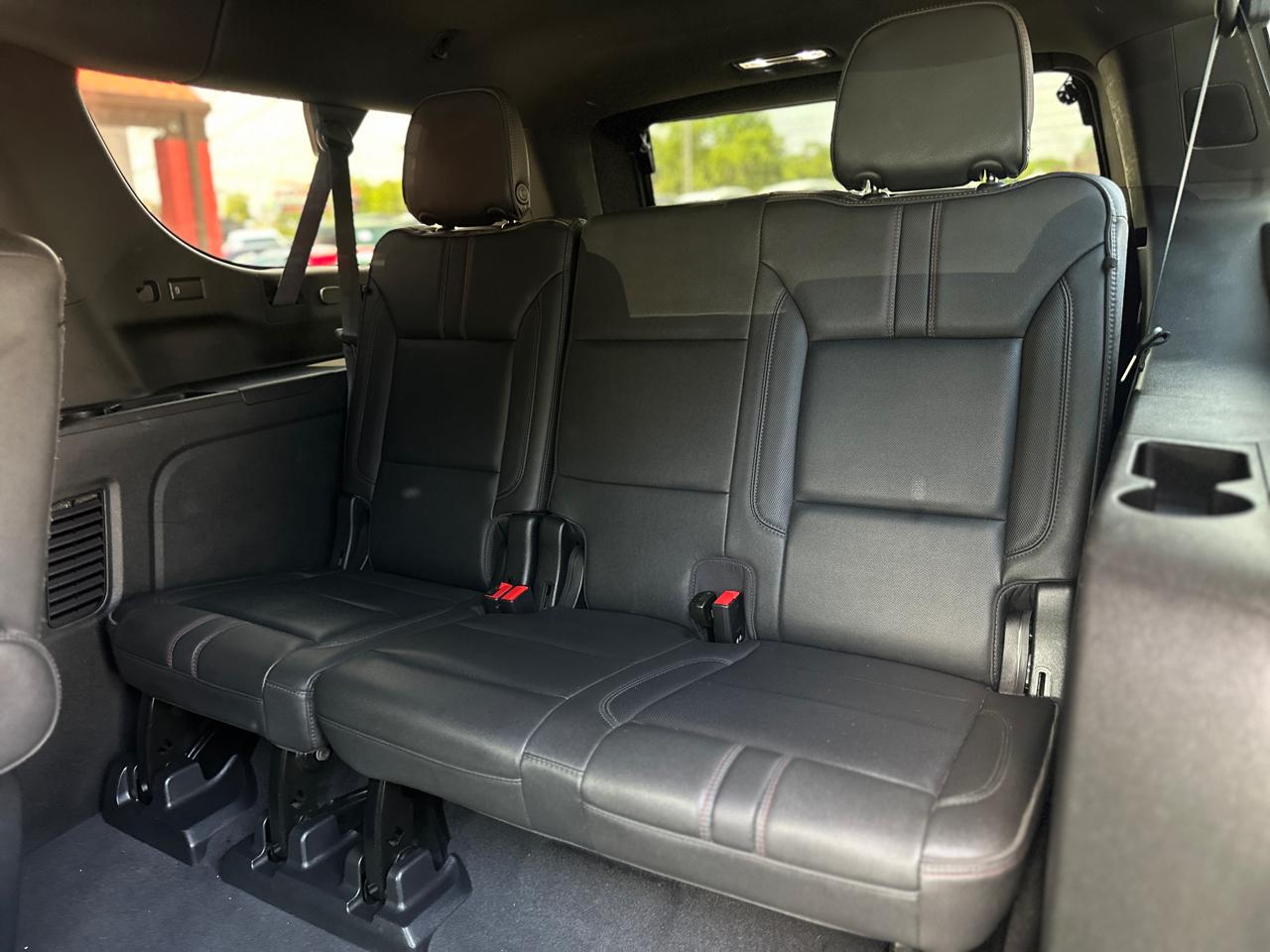 Chevrolet Suburban 4WD 4dr RST 2022