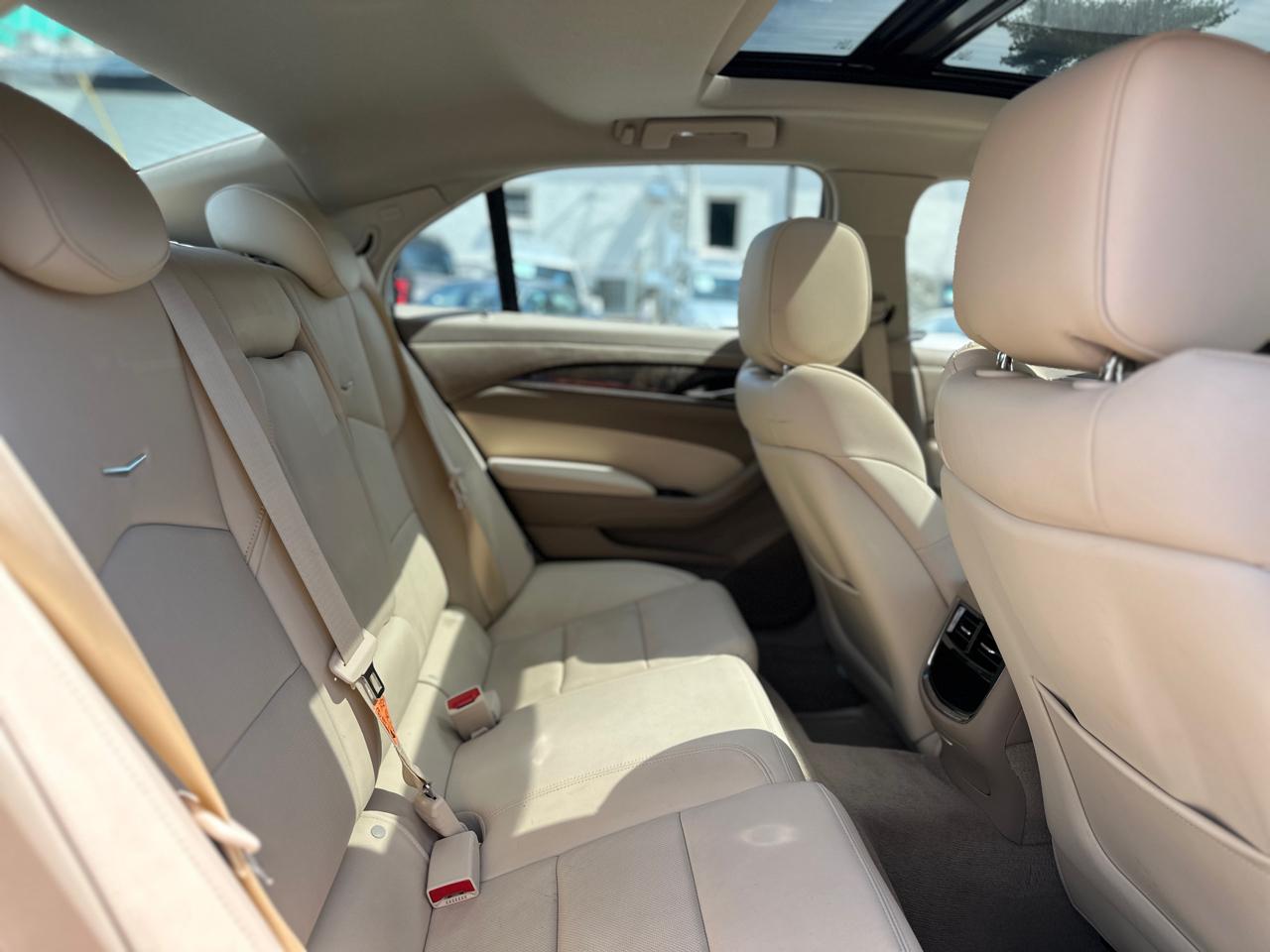 Cadillac CTS Sedan 4dr Sdn 2.0L Turbo Luxury RWD 2015