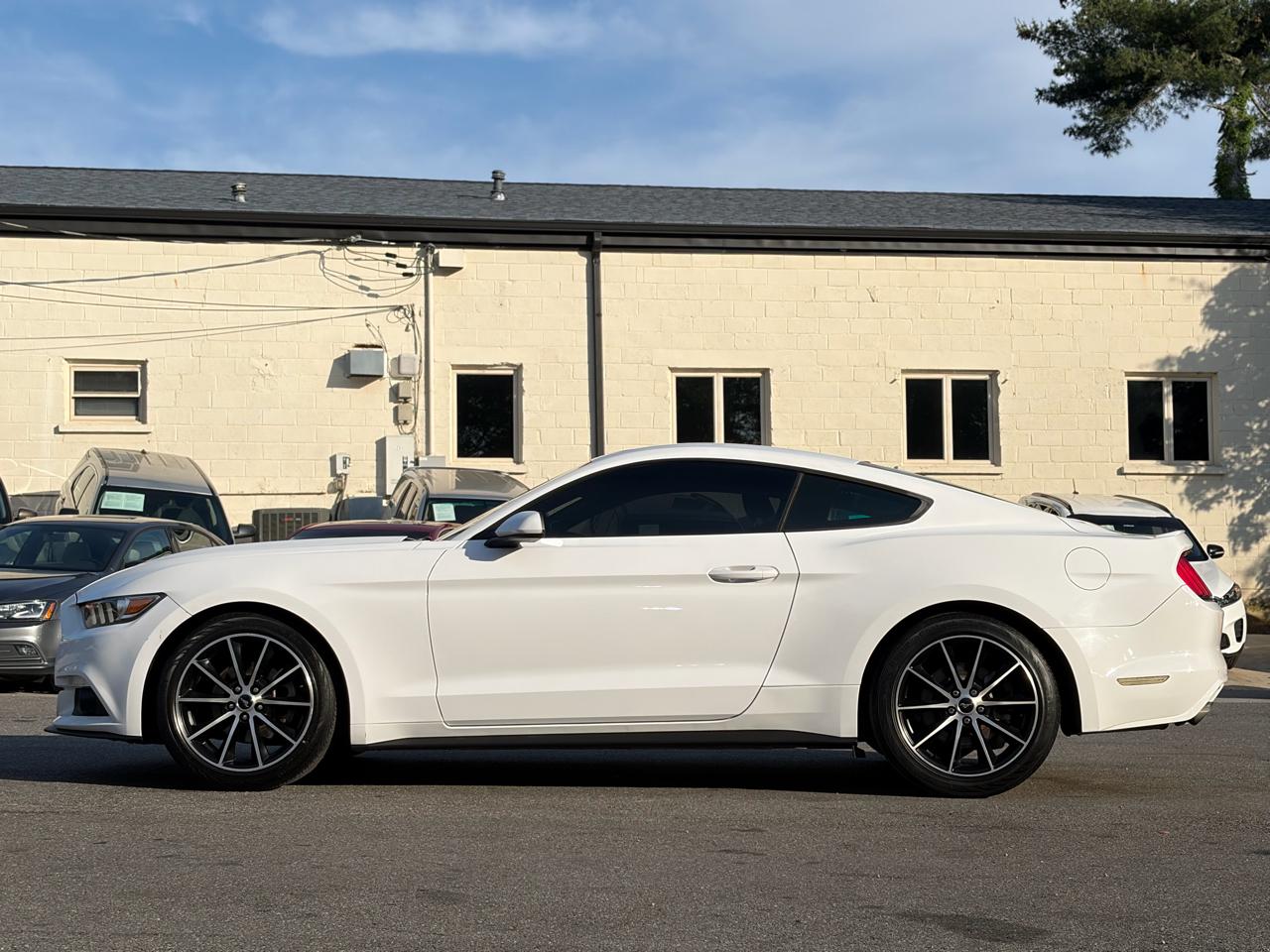 Ford Mustang EcoBoost Fastback 2017