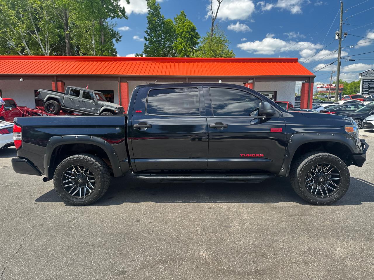 Toyota Tundra 2WD SR5 CrewMax 5.5' Bed 5.7L (Natl) 2021