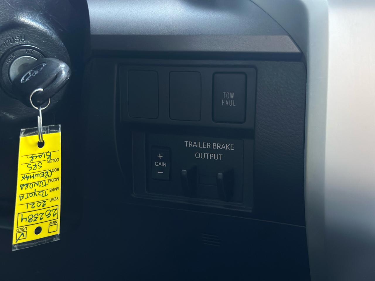 Toyota Tundra 2WD SR5 CrewMax 5.5' Bed 5.7L (Natl) 2021