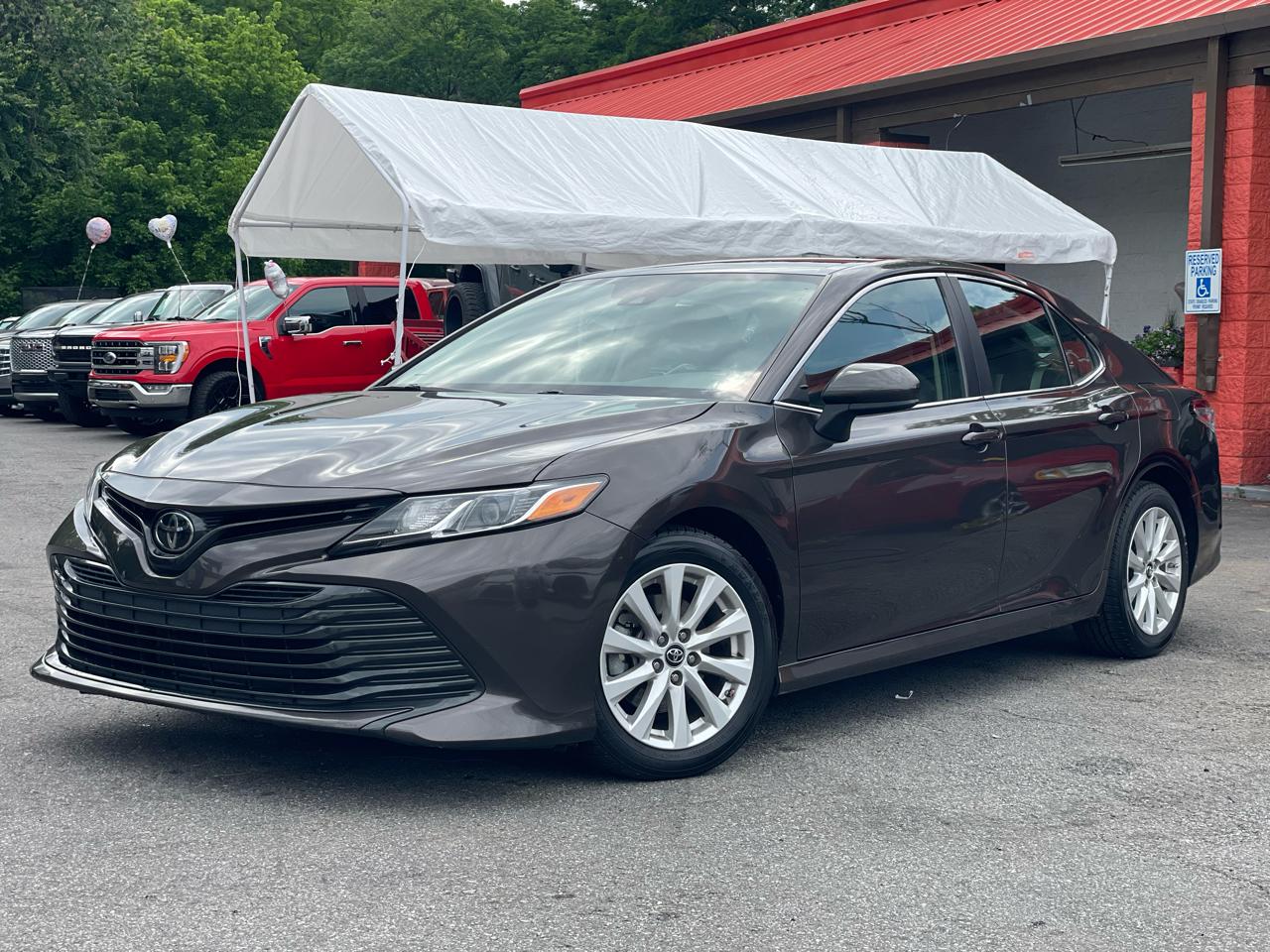 Toyota Camry L Auto (Natl) 2019