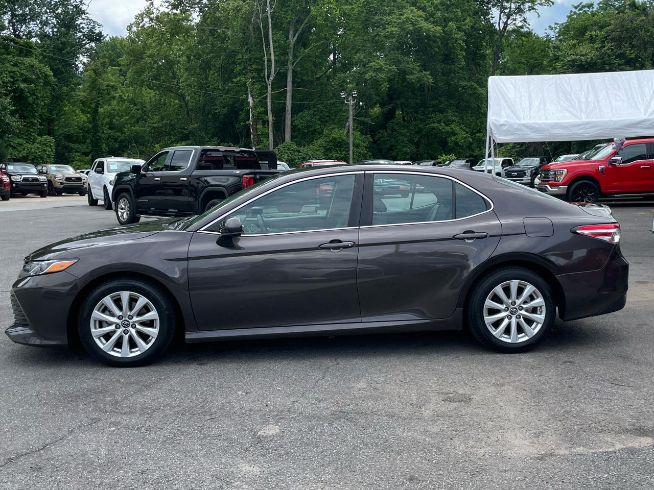 Toyota Camry L Auto (Natl) 2019